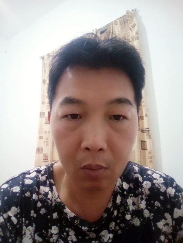 繁华哀伤的第一张照片--浦城相亲网