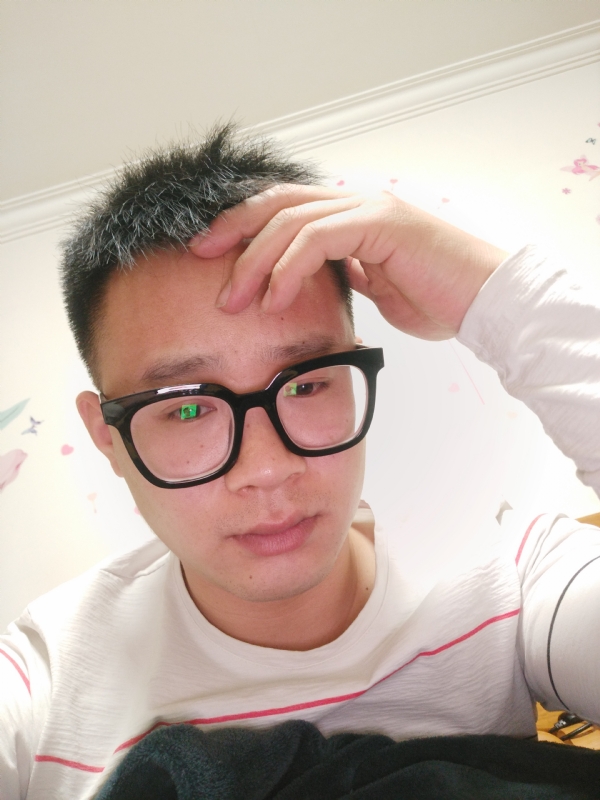 华灯初上的夜晚的第一张照片--浦城相亲网