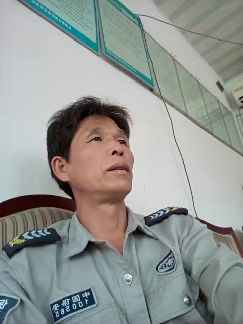 卧窗听雨的第一张照片--浦城相亲网