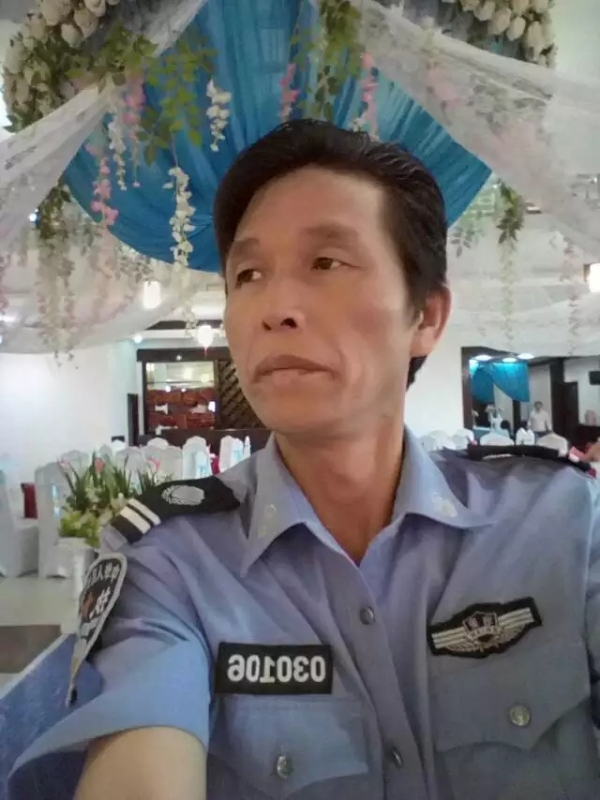 卧窗听雨的第二张照片--浦城相亲网