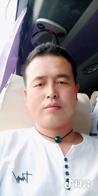 瞬间被爱上的第一张照片--浦城相亲网