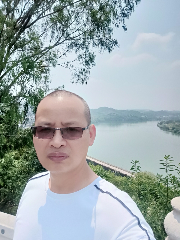 随缘随性的第一张照片--浦城相亲网