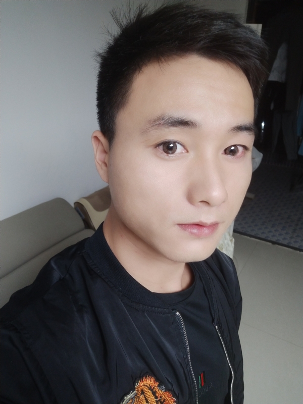 何凡的第三张照片--浦城相亲网