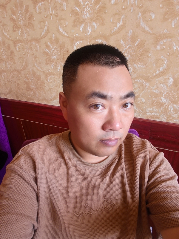 擦亮眼睛向前看的第一张照片--浦城相亲网