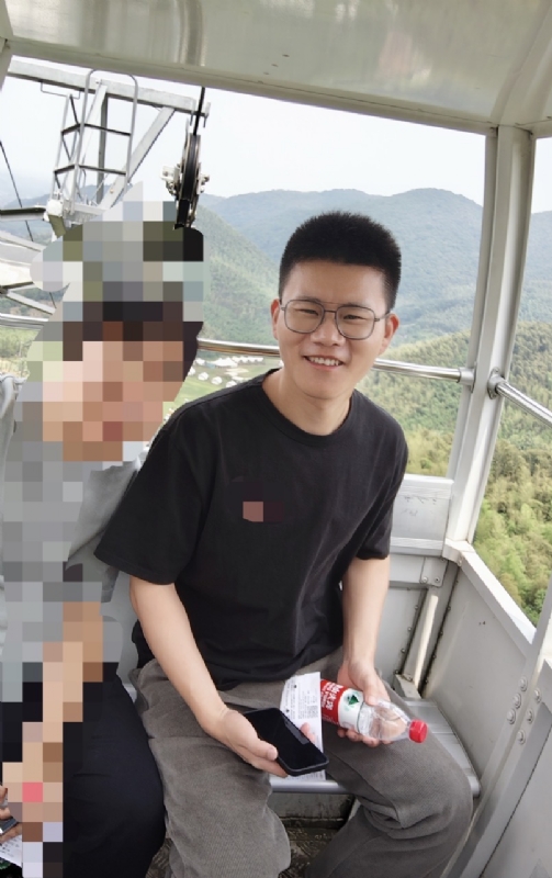 奔奔笨笨的第一张照片--浦城相亲网